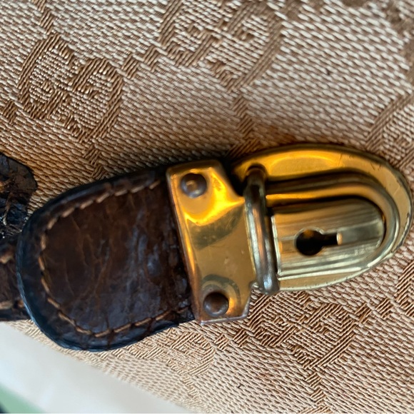 (RARE*RARE*RARE) VINTAGE GUCCI (ACTUAL CAMERA EQUIPMENT BAG) EXCELLENT VINTAGE) - Picture 15 of 16